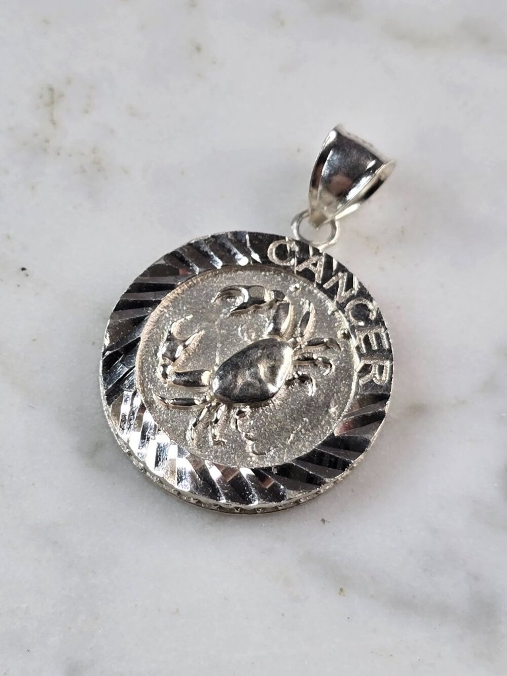 Womens Vintage Estate Sterling Silver Zodiac Cancer Crab Pendant 4.4g E4176